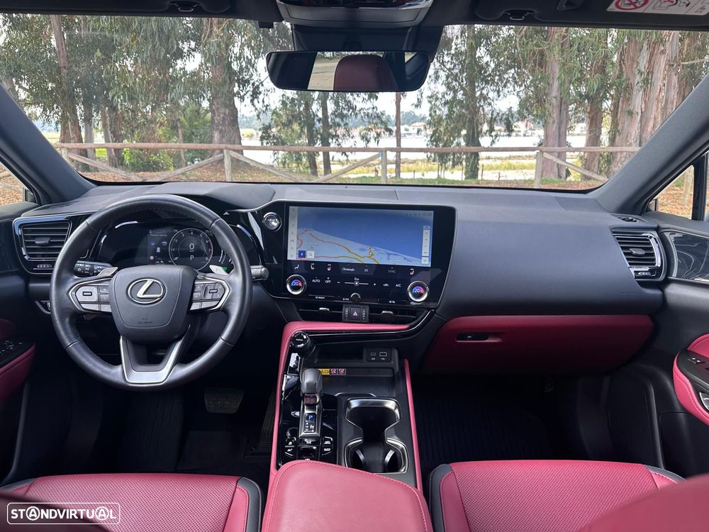 Lexus NX 450h+ Executive - 4