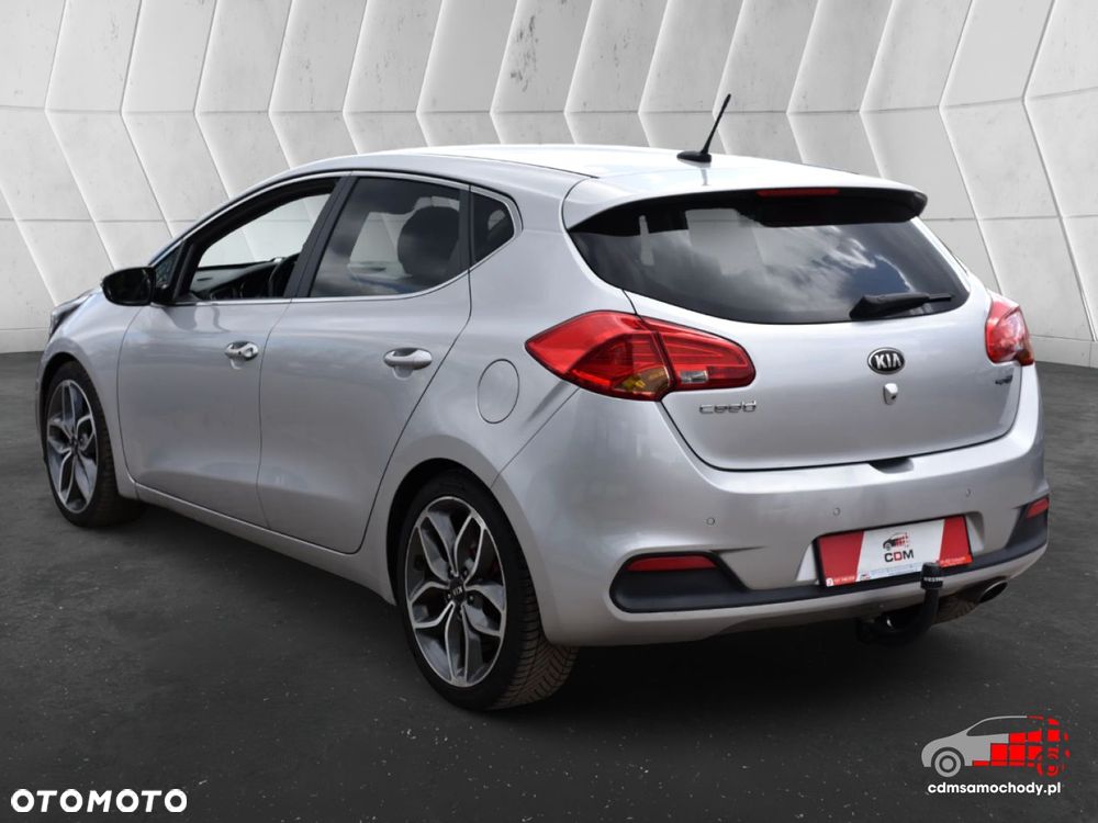 Kia Ceed - 8