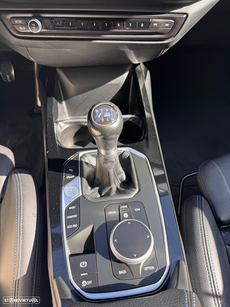 BMW 116 d Pack Desportivo M - 9