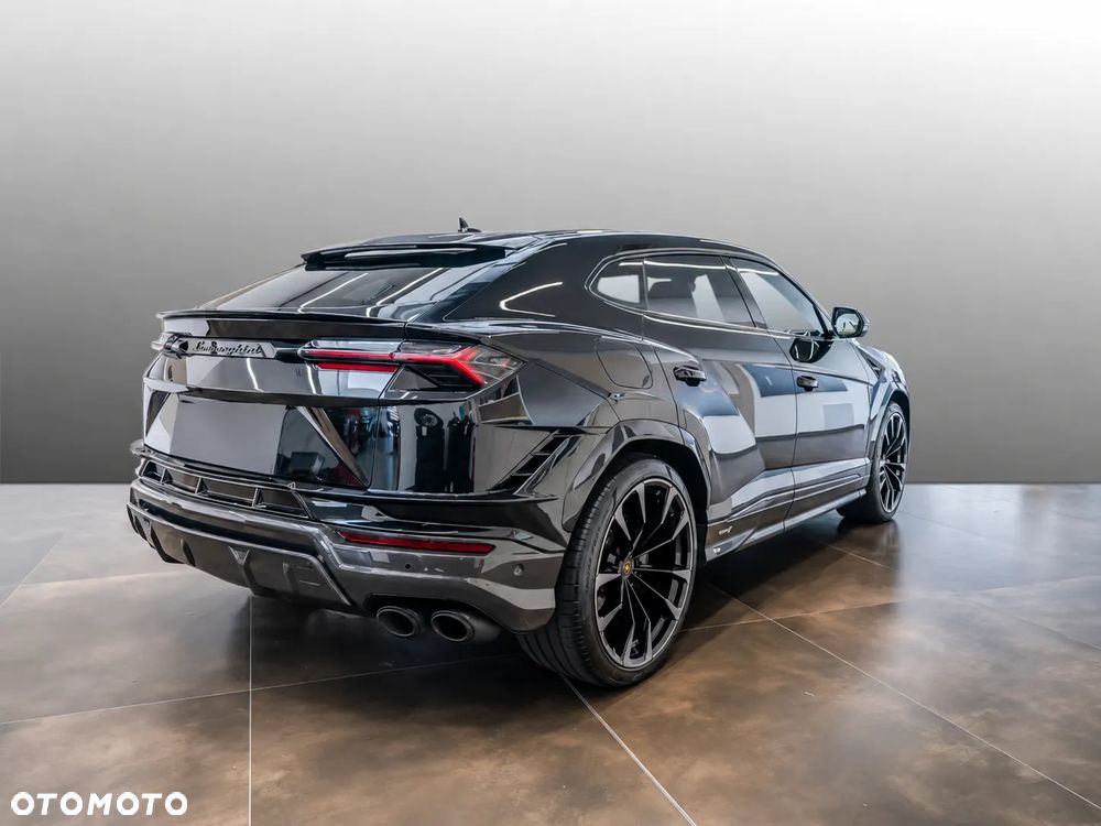 Lamborghini Urus - 4