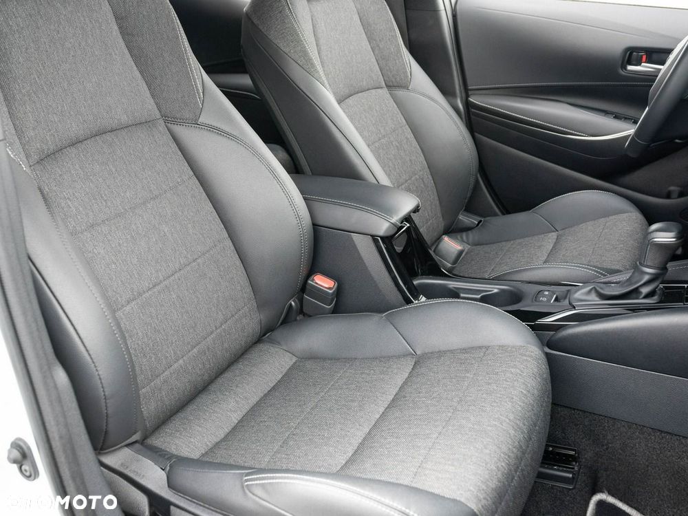 Toyota Corolla - 27