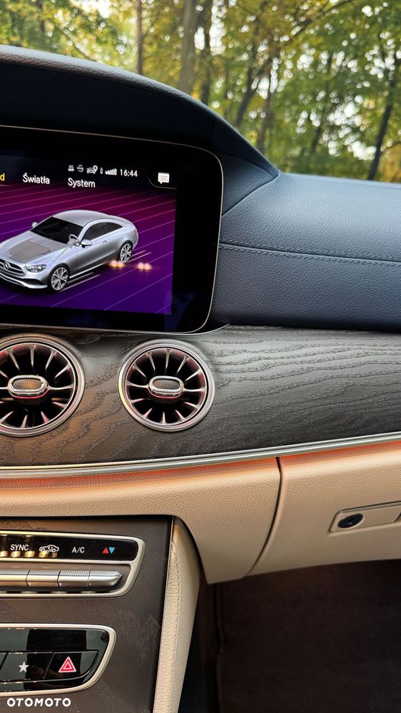 Mercedes-Benz Klasa E 220 d 4-Matic Avantgarde - 21