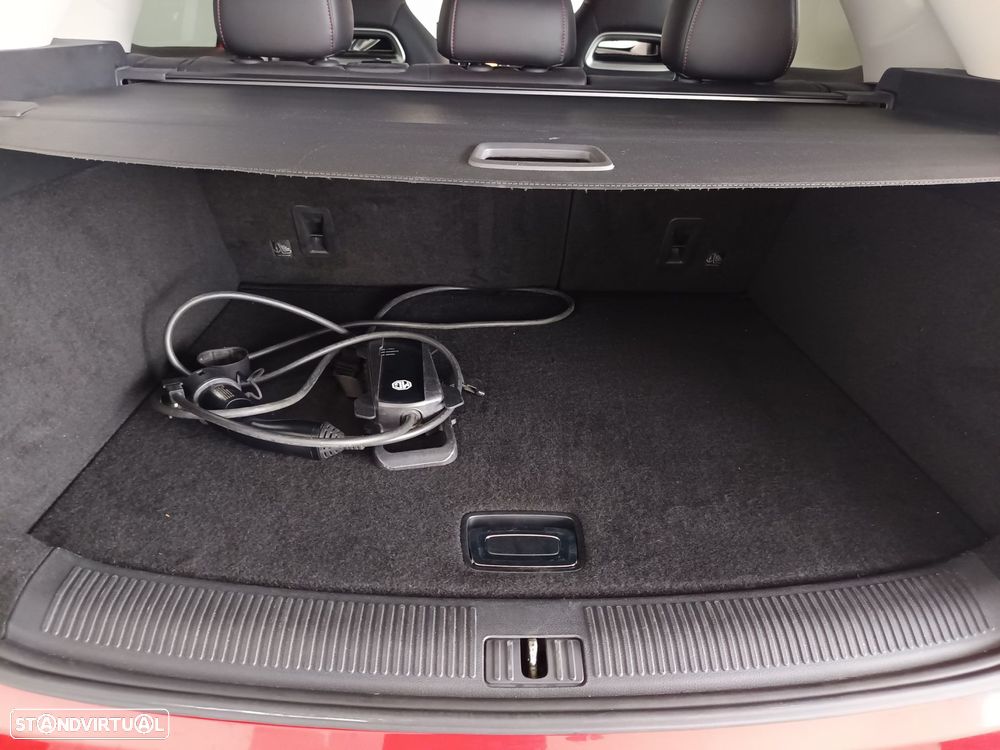 MG EHS 1.5 T-GDI Plug-in Hybrid Luxury - 13