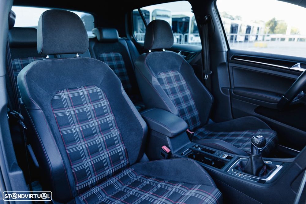 VW Golf GTI Performance BlueMotion - 7