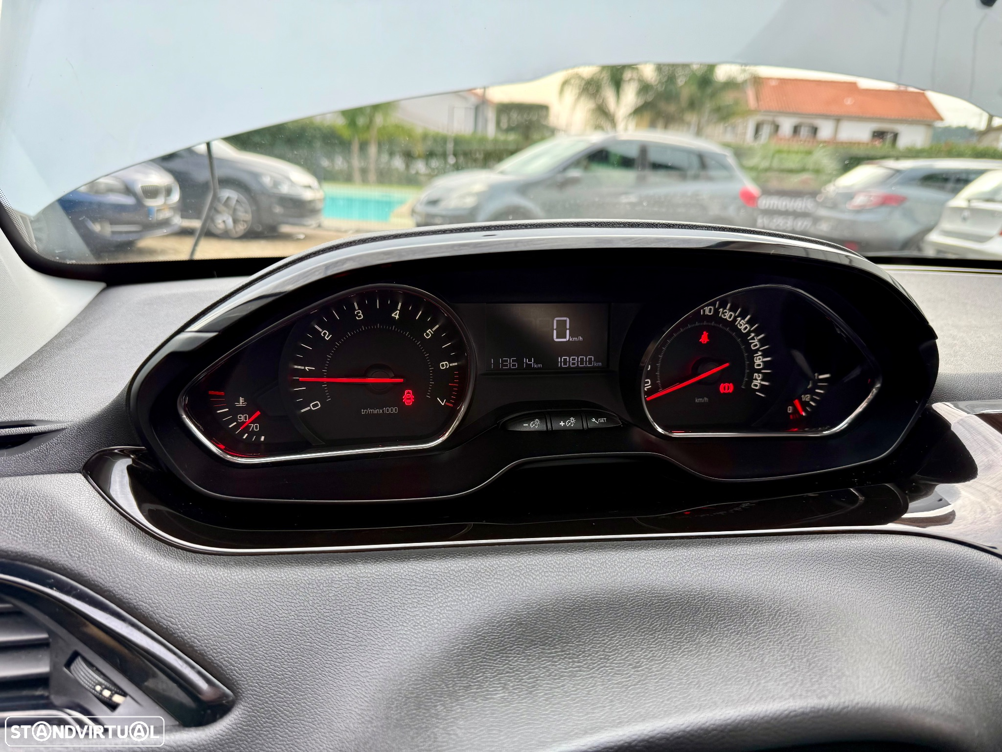 Peugeot 208 1.2 VTi SE Style - 3