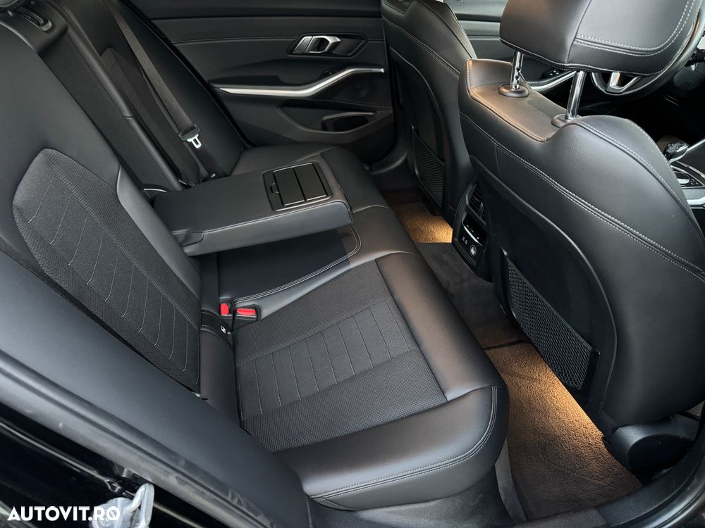 BMW Seria 3 320d xDrive Aut. Luxury Line - 26