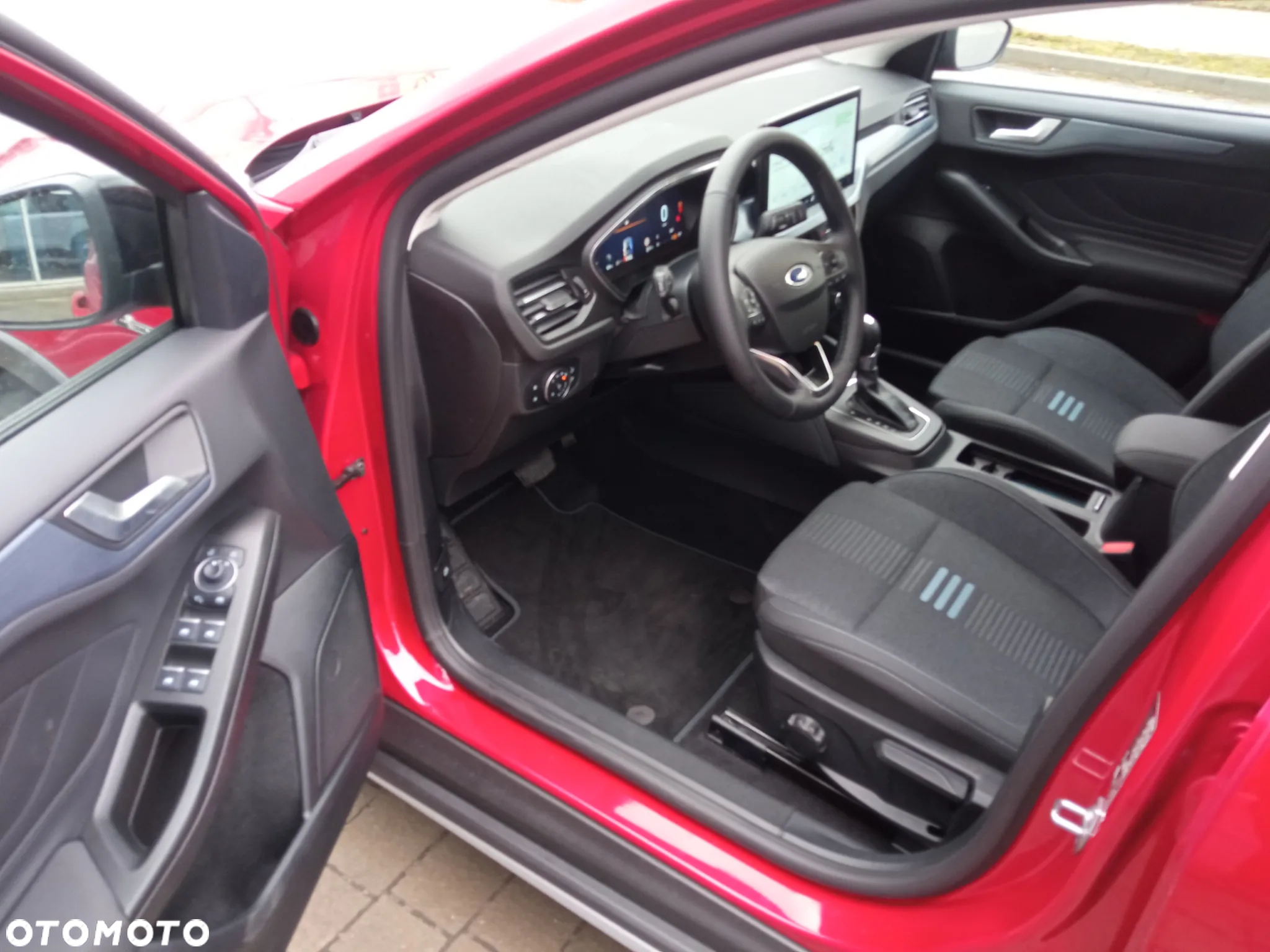Ford Focus 1.0 EcoBoost mHEV Active X - 11
