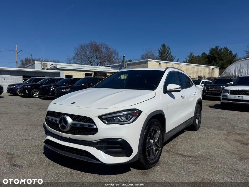 Mercedes-Benz GLA 250 AMG Line - 1