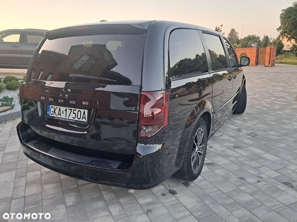 Dodge Grand Caravan - 6