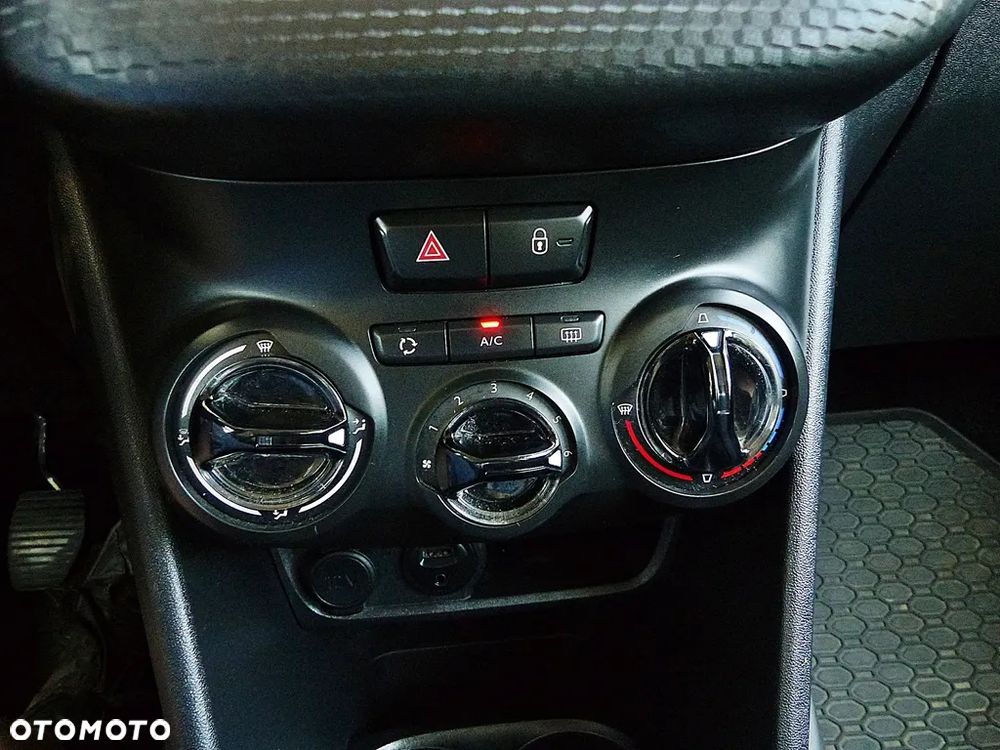 Peugeot 2008 PureTech 82 Style - 33