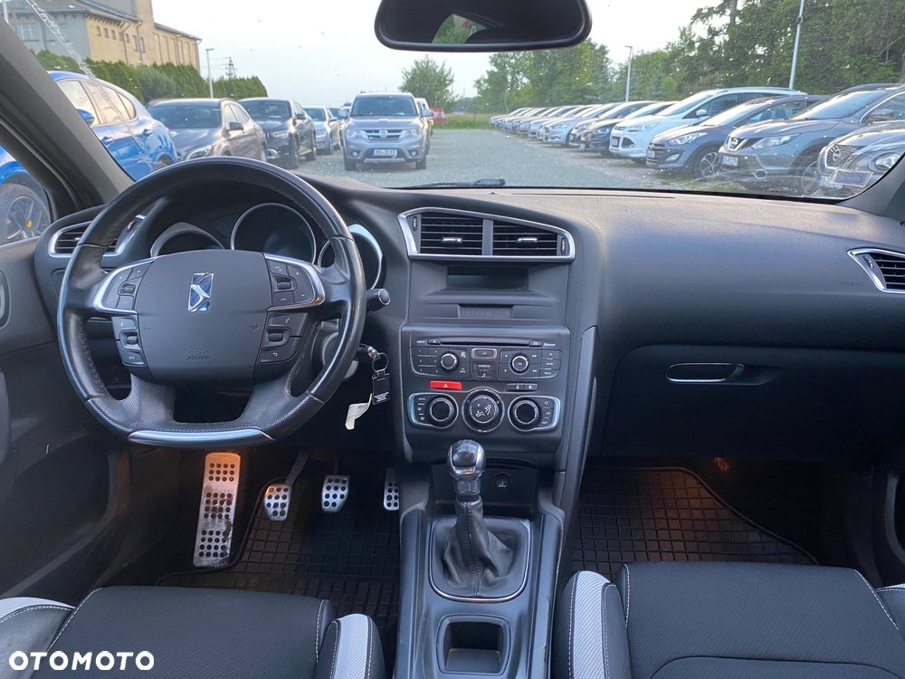 Citroën DS4 VTi 120 SoChic - 32