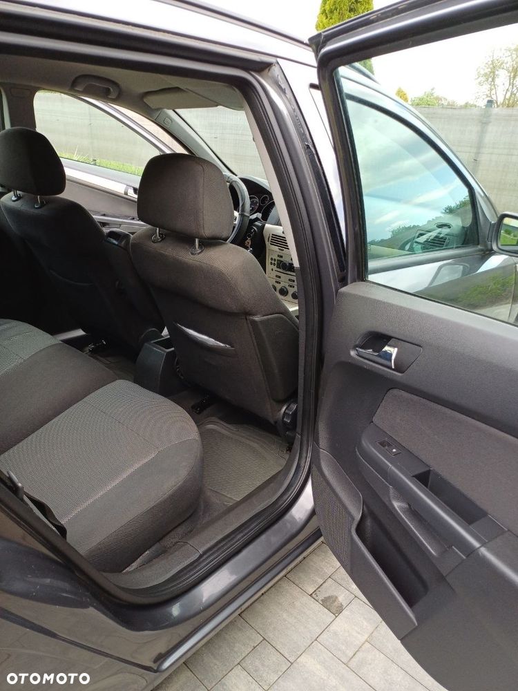 Opel Astra 1.9 CDTI Enjoy - 16