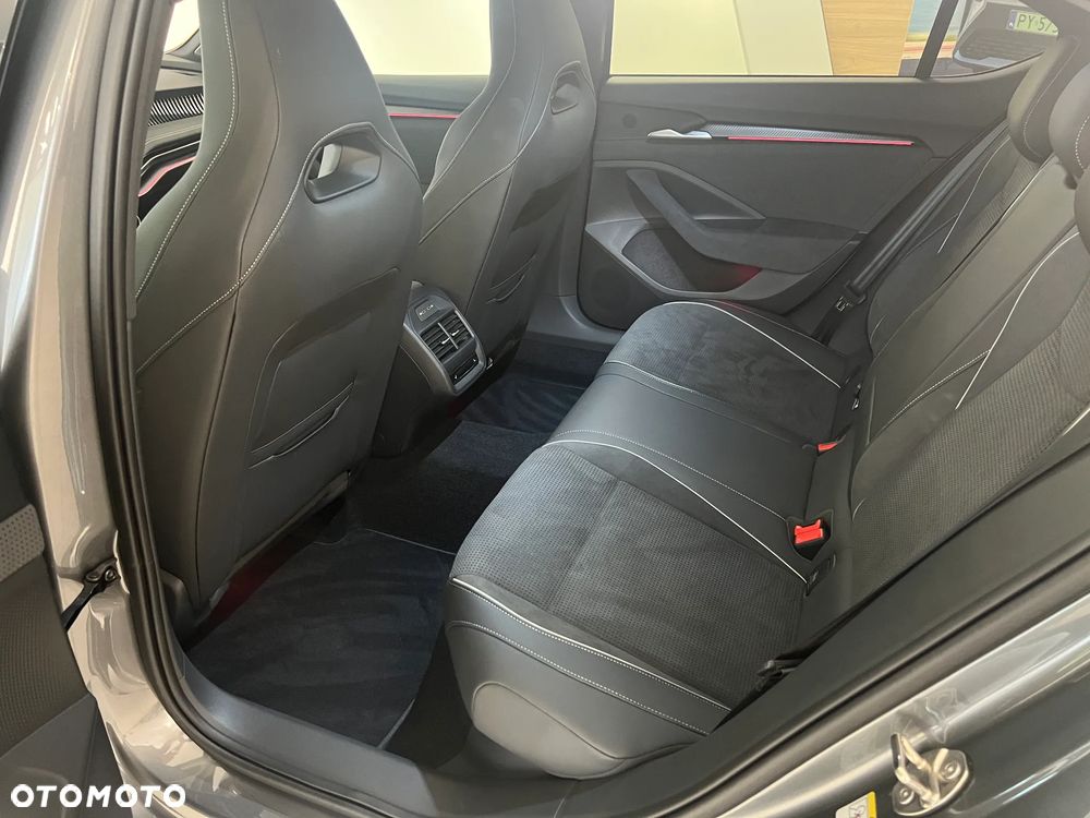 Skoda Superb 2.0 TSI 4x4 Sportline DSG - 11