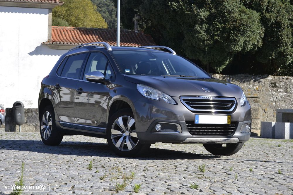 Peugeot 2008 1.2 PureTech Allure - 2
