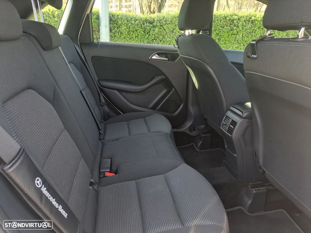 Mercedes-Benz B 180 d 7G-DCT Edition - 8