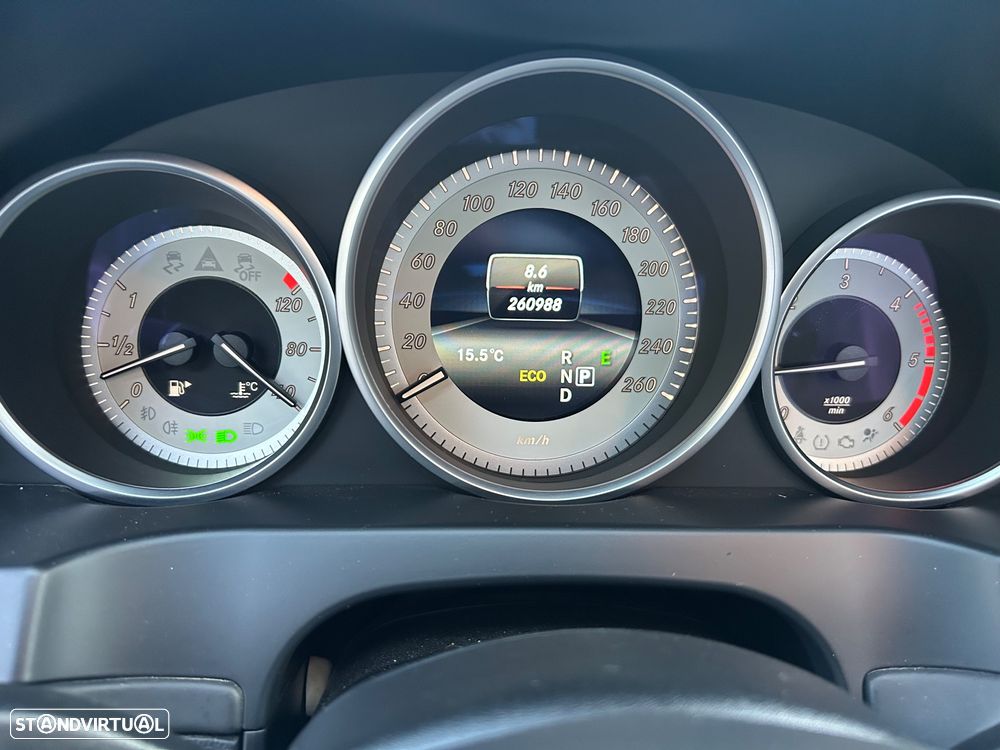 Mercedes-Benz E 220 BlueTEC Auto - 21