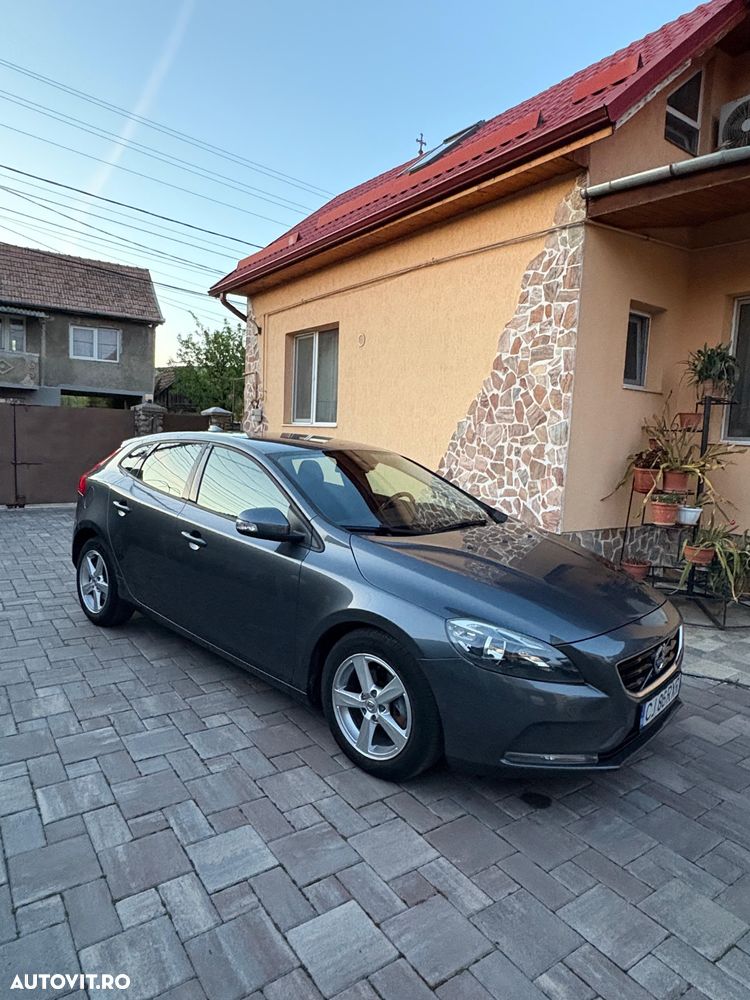 Volvo V40 D2 ECO Basic - 2