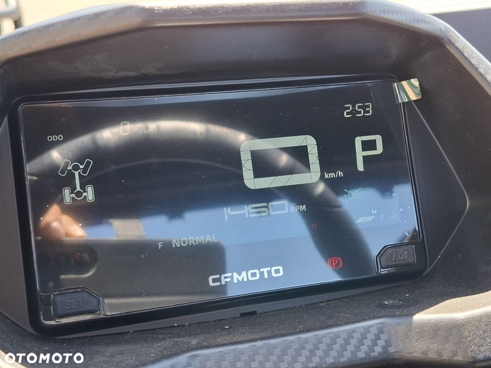 CFMoto UForce - 12