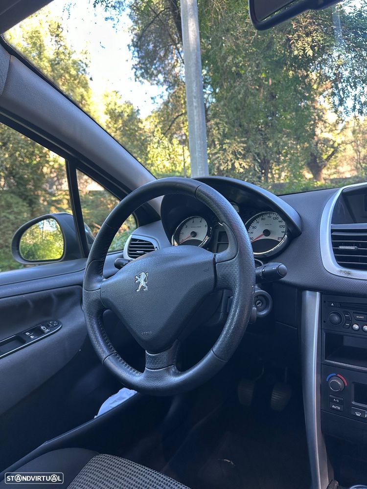 Peugeot 207 1.4 16V Sport - 31