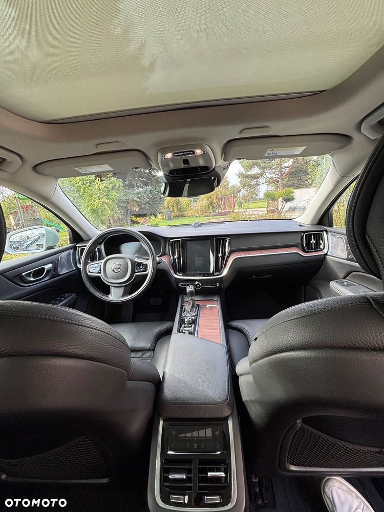 Volvo V60 Cross Country T5 AWD Geartronic - 23