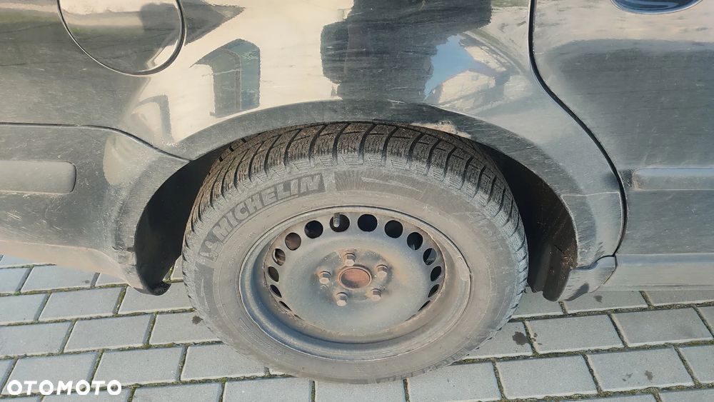 Volkswagen Passat 1.9 TDI Trendline - 8