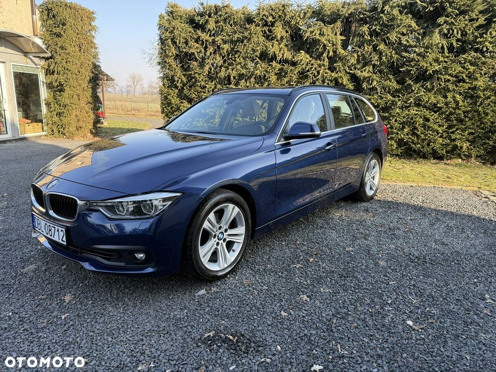BMW Seria 3 320i Luxury Line - 30