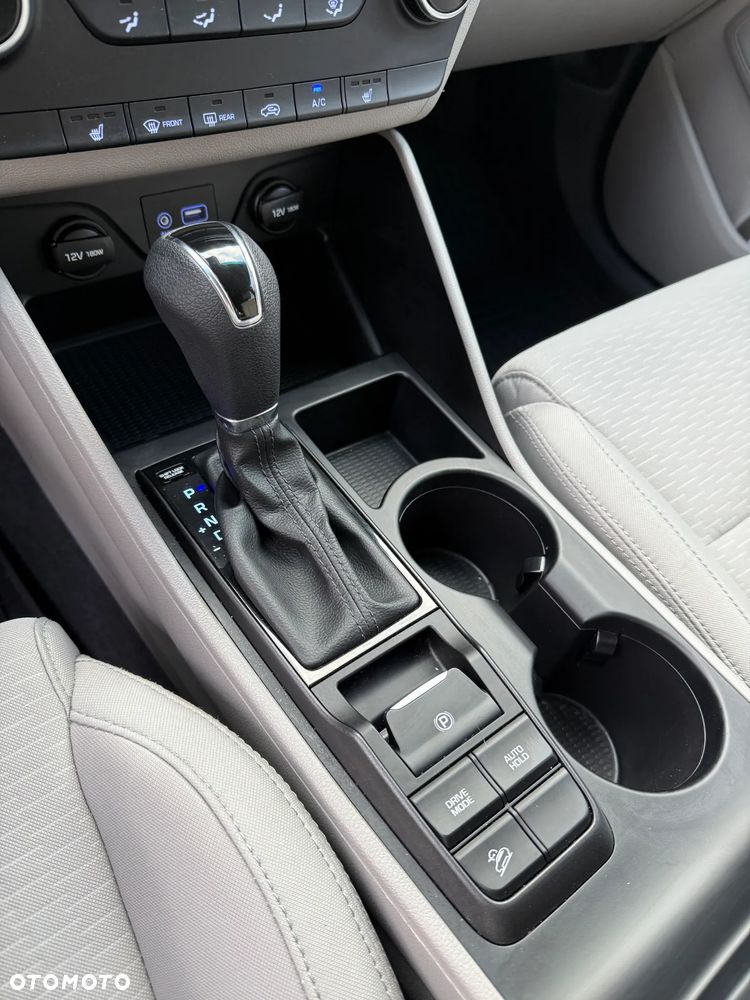 Hyundai Tucson - 16