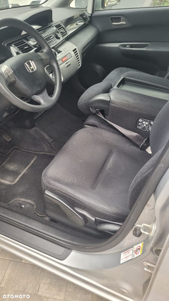 Honda FR-V 1.7 - 10