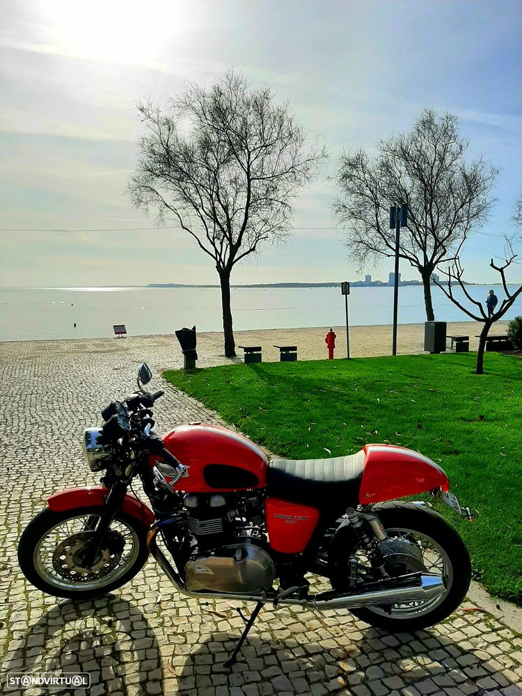 Triumph Thruxton - 5