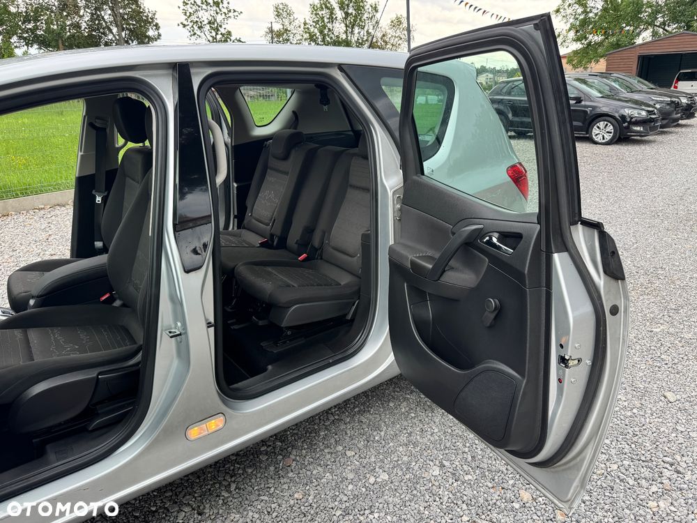 Opel Meriva - 24