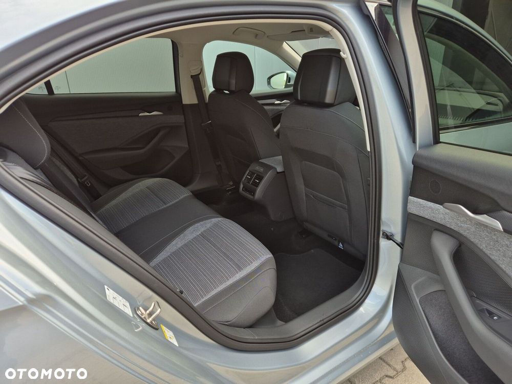 Skoda Superb 1.5 TSI mHEV Drive DSG - 16