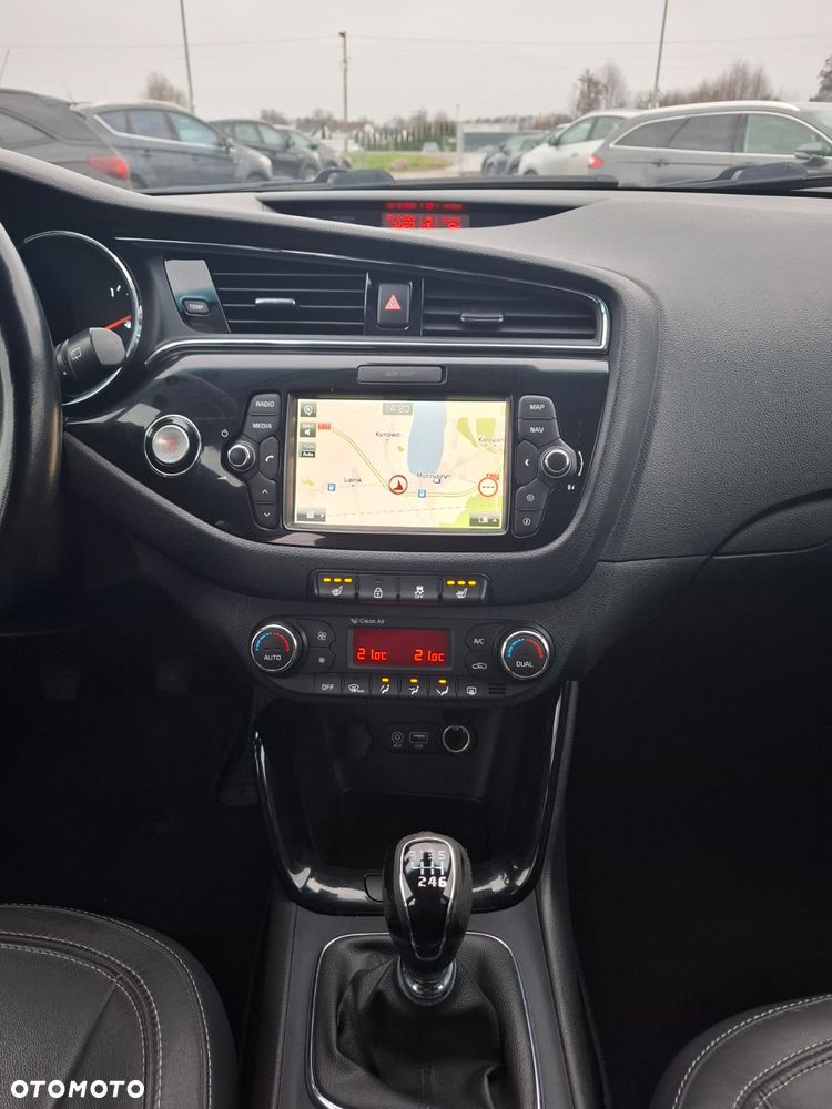 Kia Ceed 1.6 CRDi 136 ISG Spirit - 15