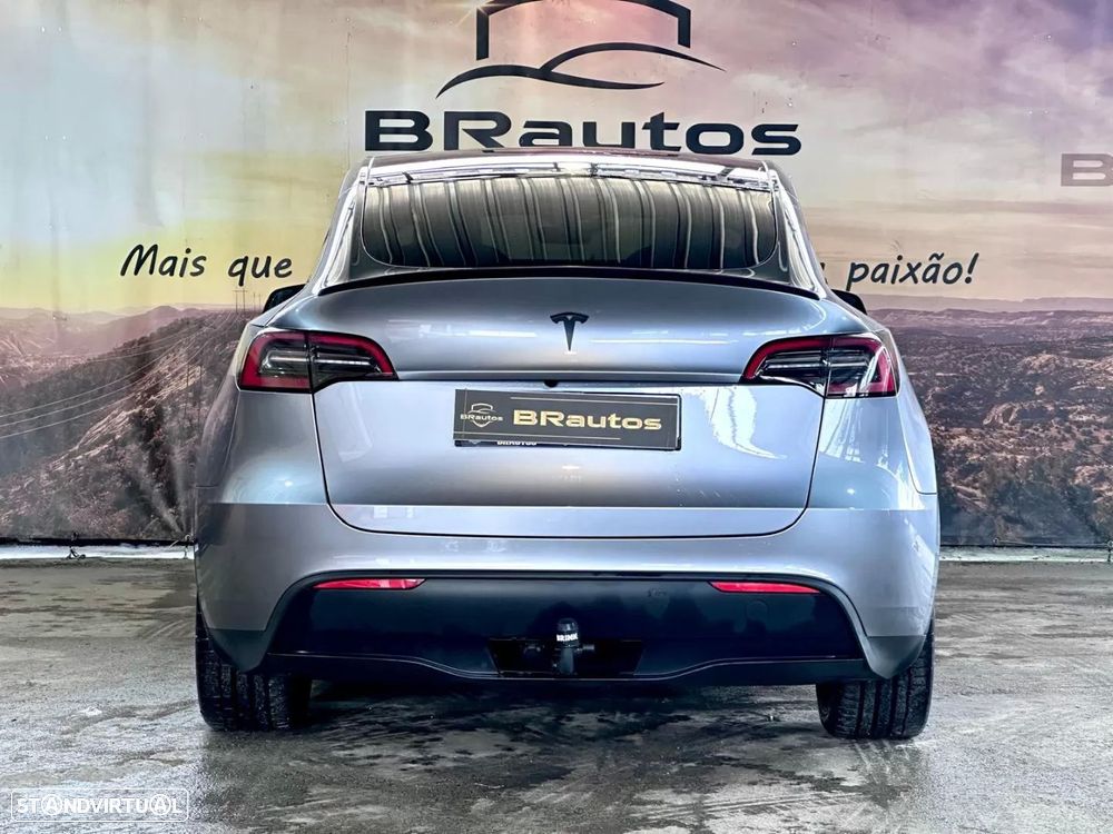 Tesla Model Y Long Range Dual Motor AWD - 8