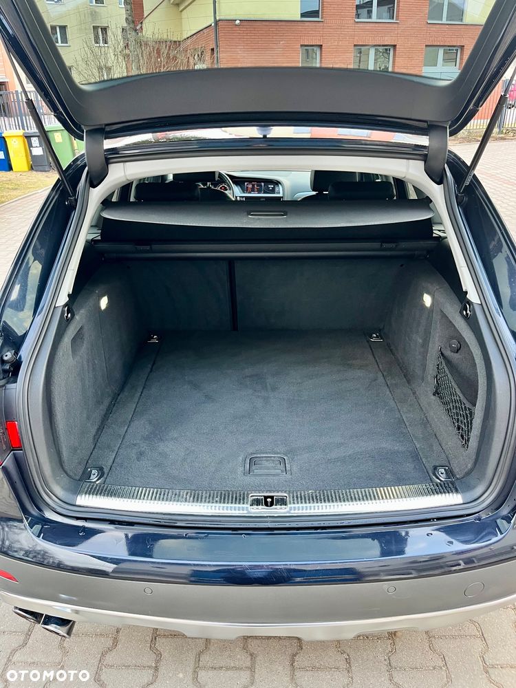 Audi A4 Allroad - 32