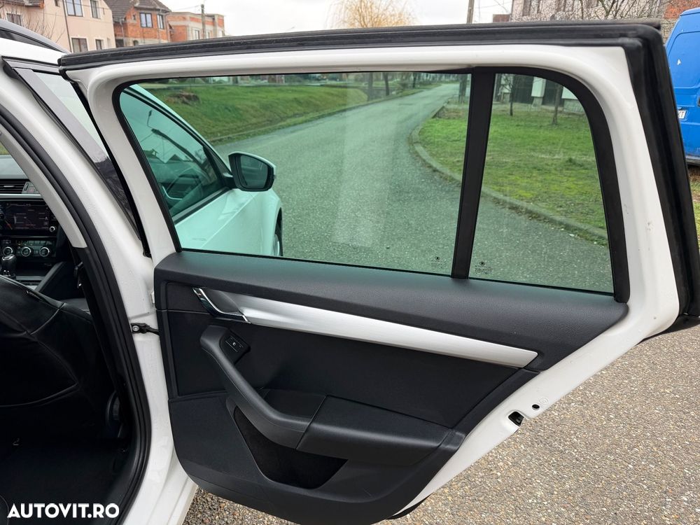 Skoda Octavia 1.6 TDI DSG Style - 18