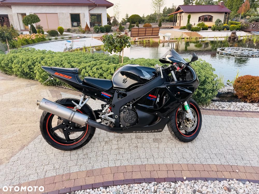 Honda CBR - 3