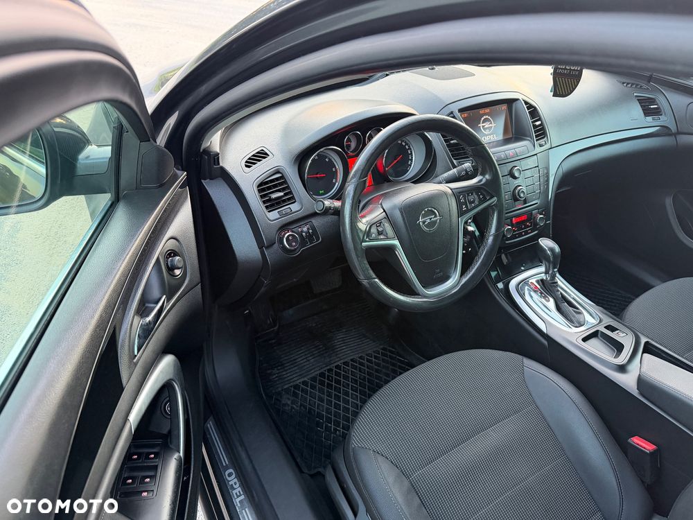 Opel Insignia 2.0 CDTI - 9