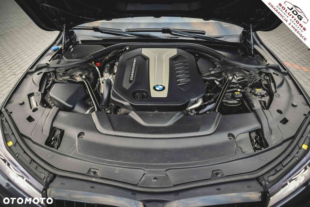 BMW Seria 7 750Ld xDrive - 34