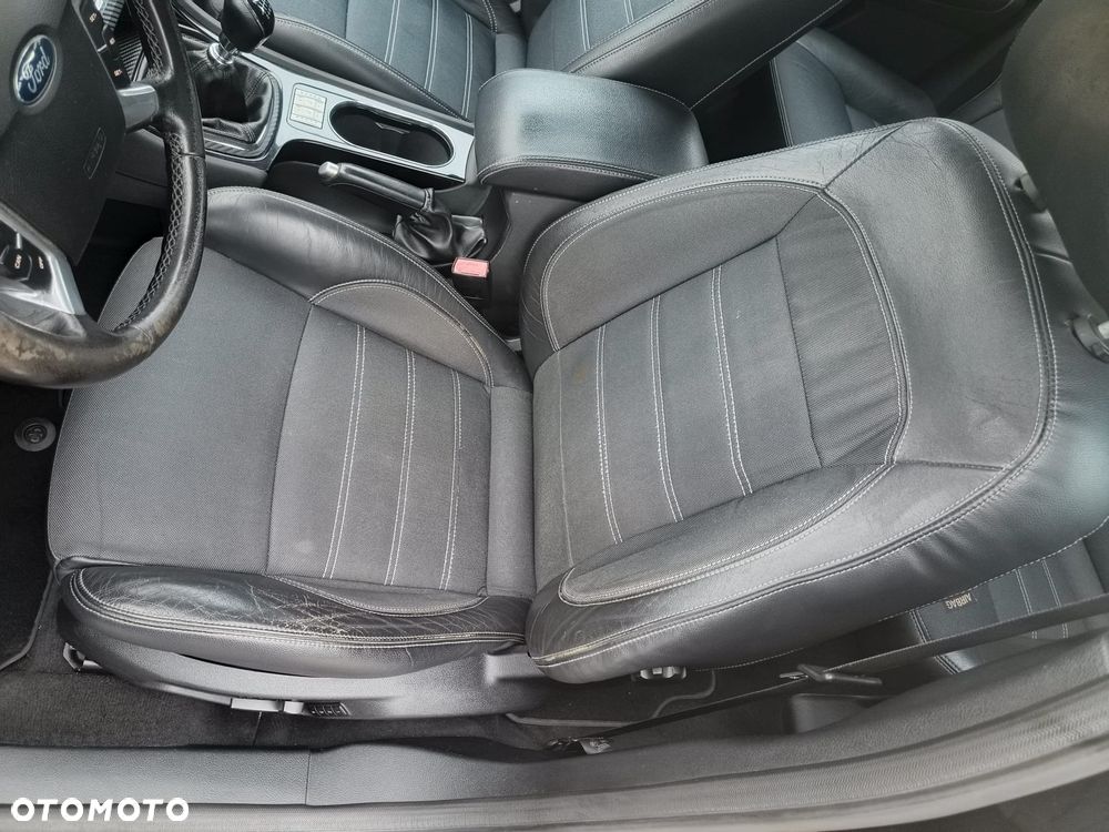 Ford Mondeo 2.5 Titanium - 9