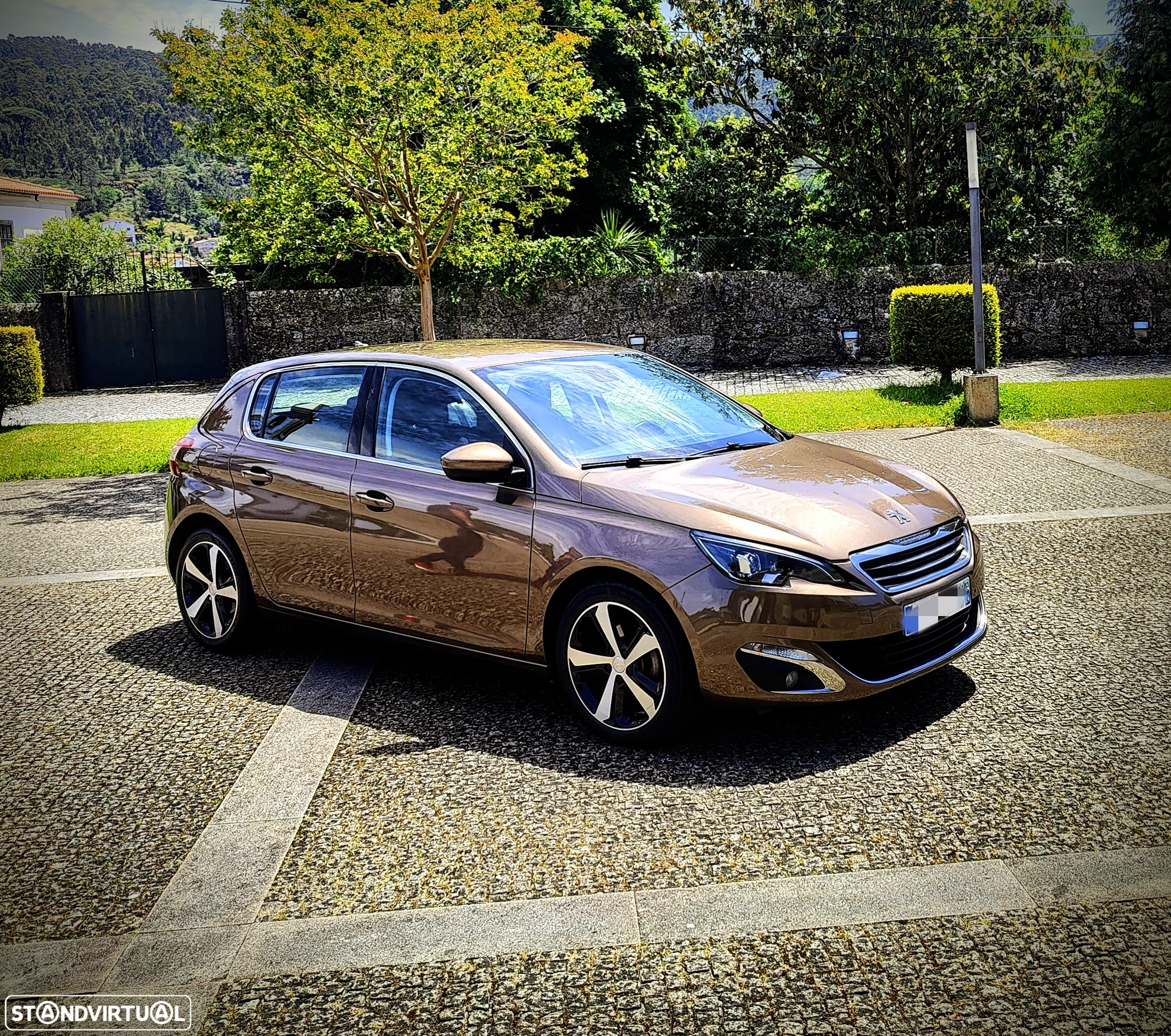 Peugeot 308 1.2 PureTech Allure Full LED - 19