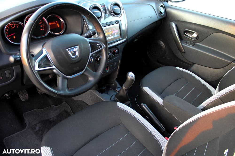 Dacia Logan MCV Blue dCi 95 Stepway - 13