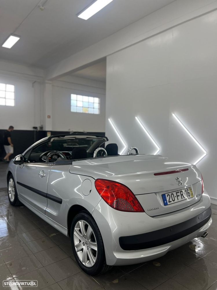 Peugeot 207 CC 1.6 16V - 11