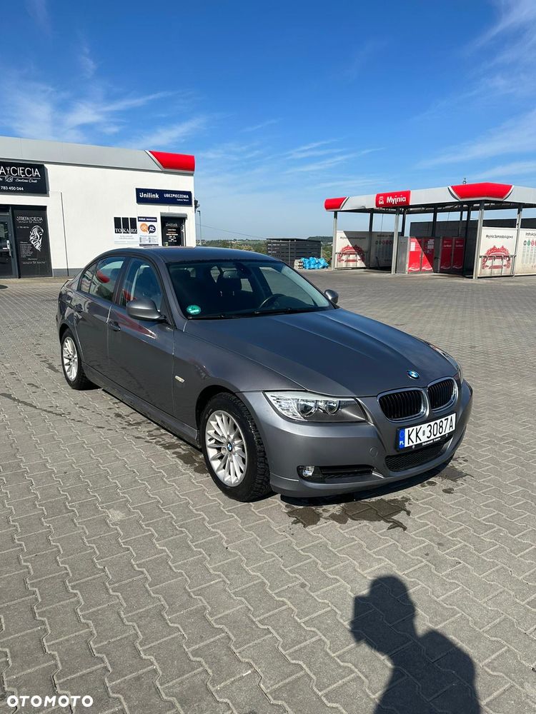 BMW Seria 3 318i - 9