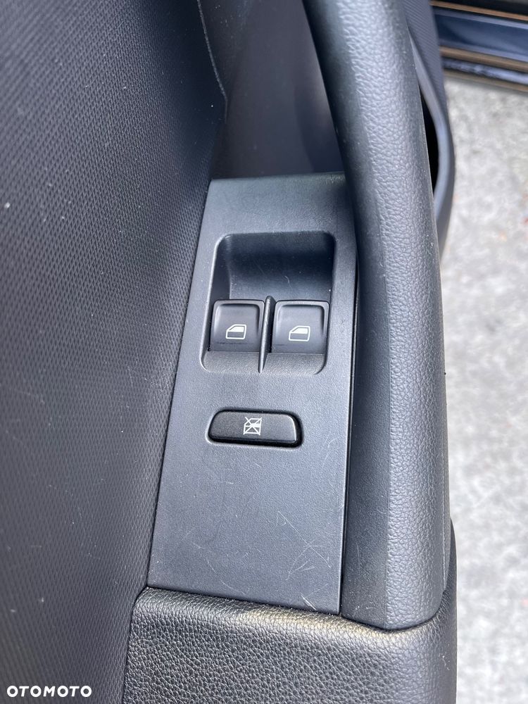 Skoda RAPID 1.2 TSI Elegance - 21