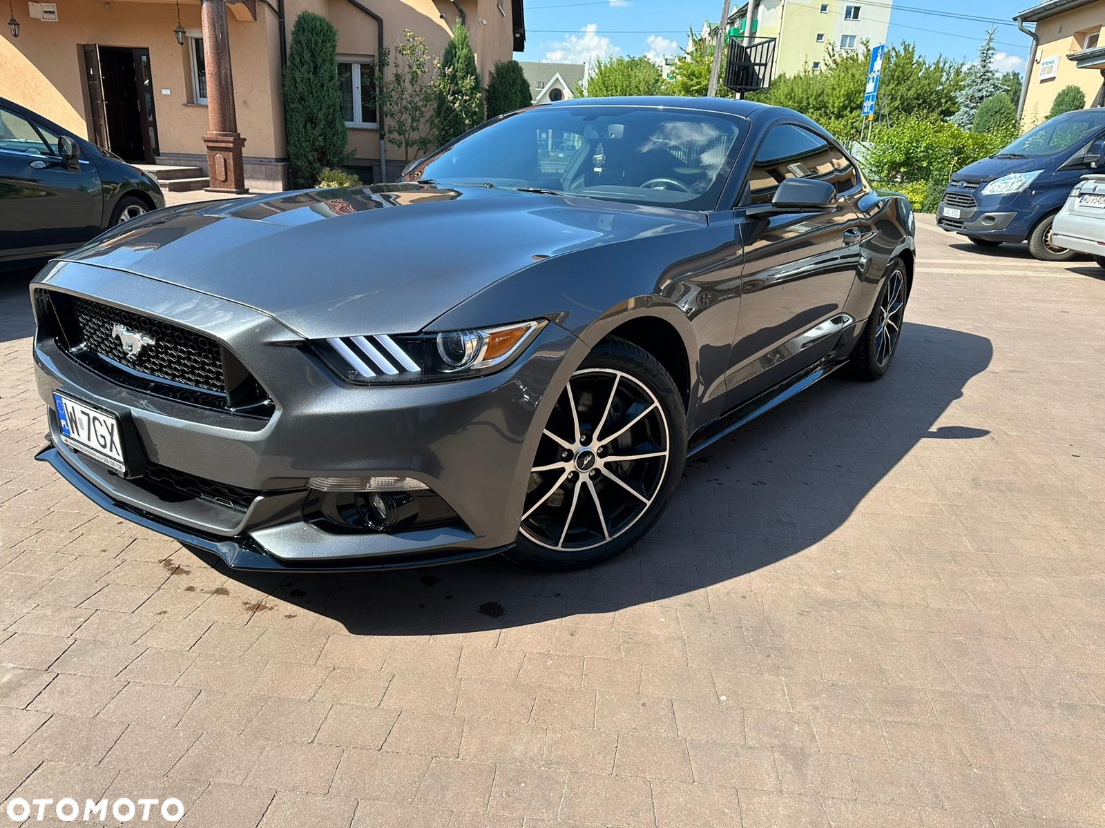 Ford Mustang - 5