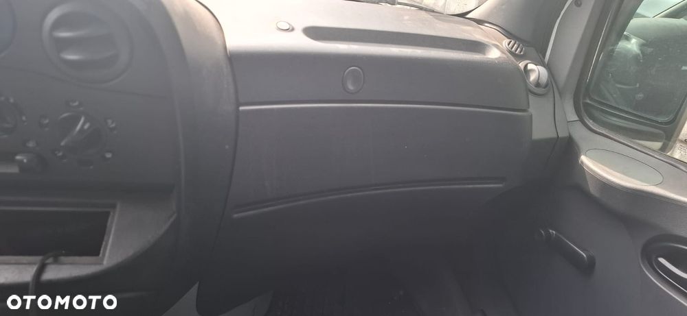 IVECO DAILY III LIFT 2.8HDI 8140.43S 04-06 SCHOWEK