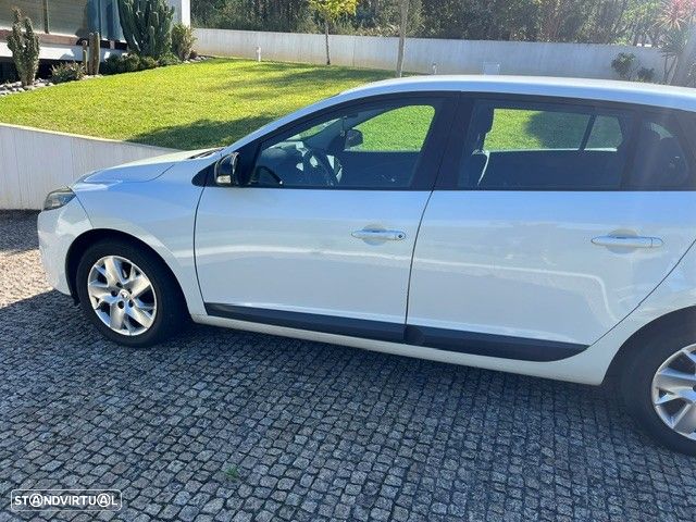 Renault Mégane Sport Tourer - 9