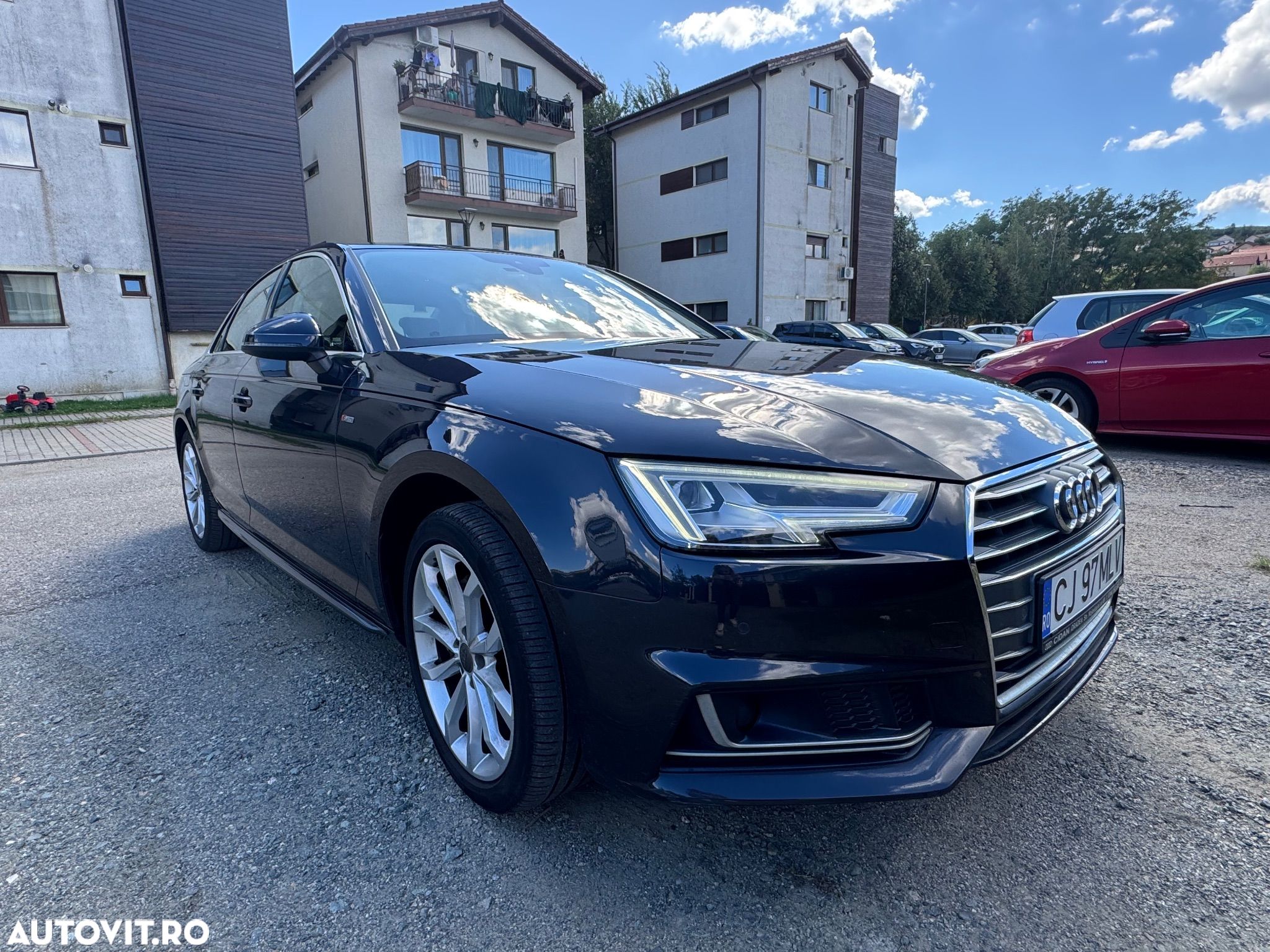 Audi A4 Avant 2.0 40 TDI S tronic S Line - 1