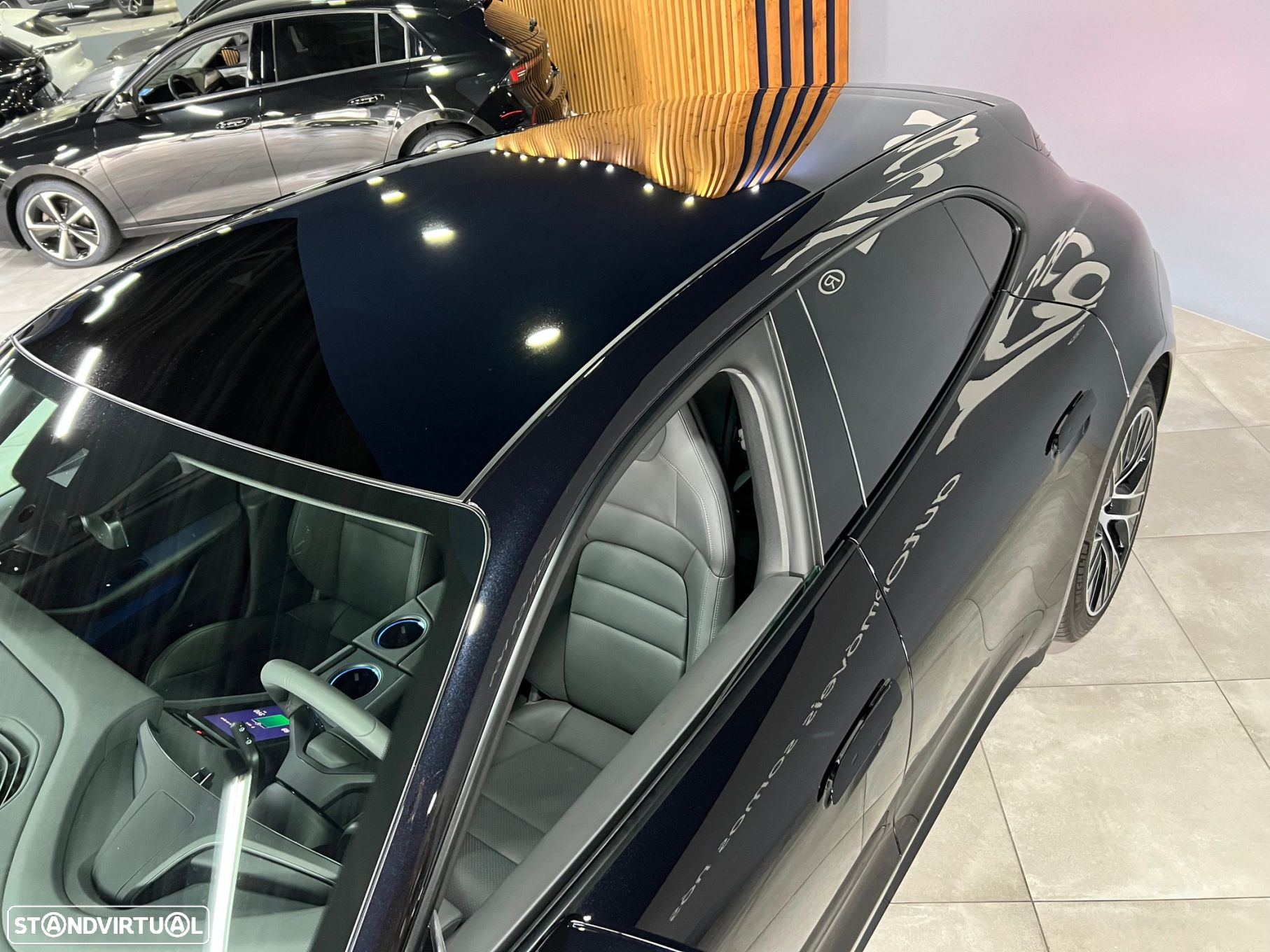 Porsche Taycan Sport Turismo - 13