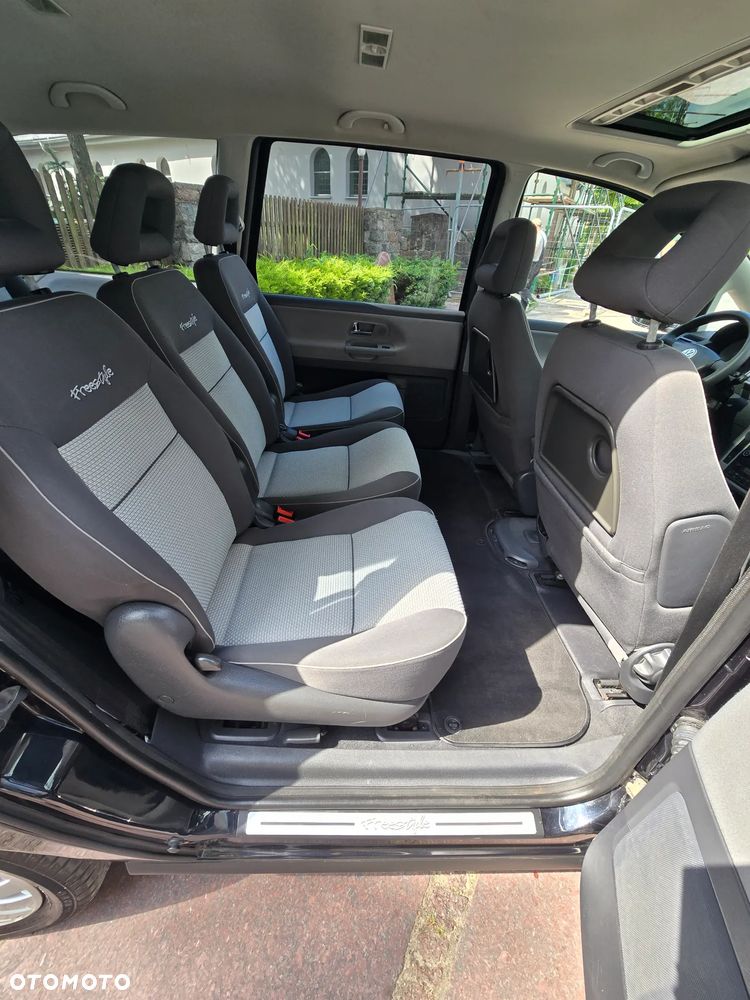 Volkswagen Sharan 2.0 Freestyle - 25